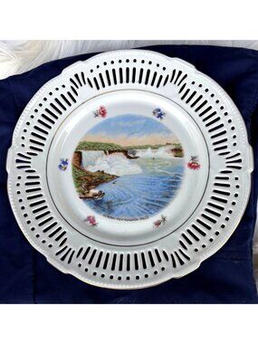 Reticulated Porcelain Decorative Plate Vtg Niagara Falls Floral Accent Gold Trim